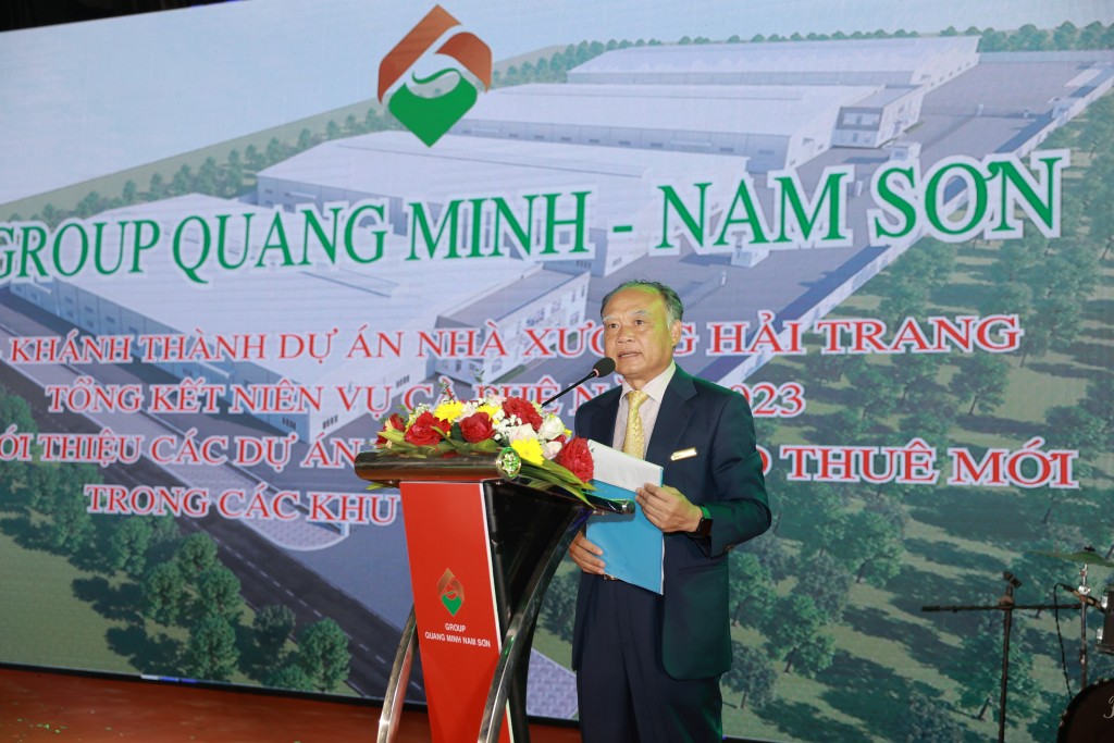 Ông Phan Quốc Huy, Giám Đốc Dự Án Báo cáo kết quả xây dựng dự án năm 2023 và giới thiệu các dự án năm 2024