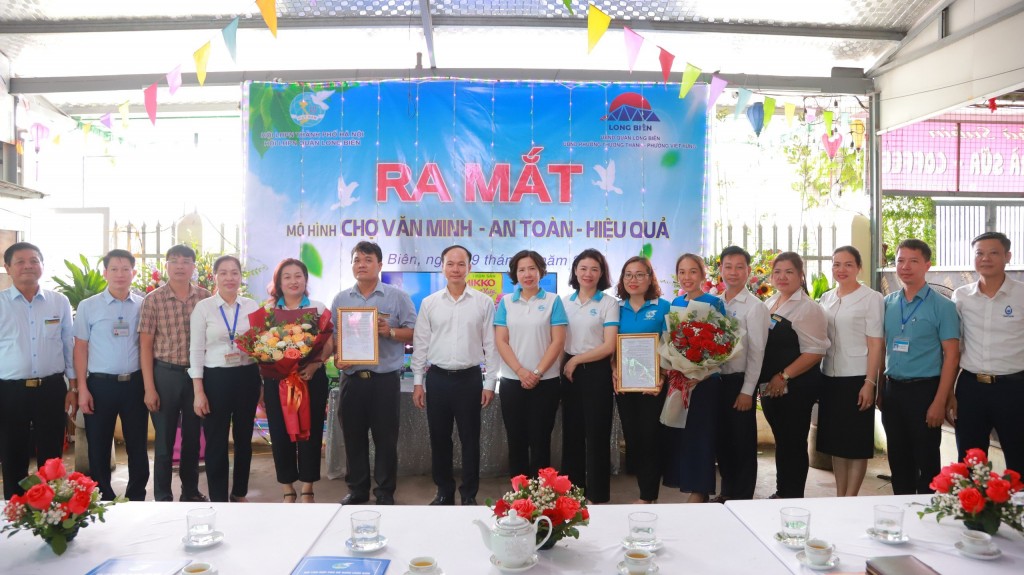 Những hoạt động nâng cao lối ứng xử văn minh nơi công cộng tại Hà Nội