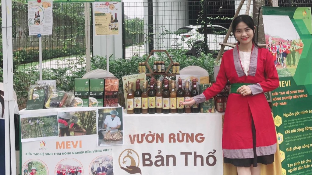Bài 3: Những người trẻ khiến “đất cằn nở hoa”