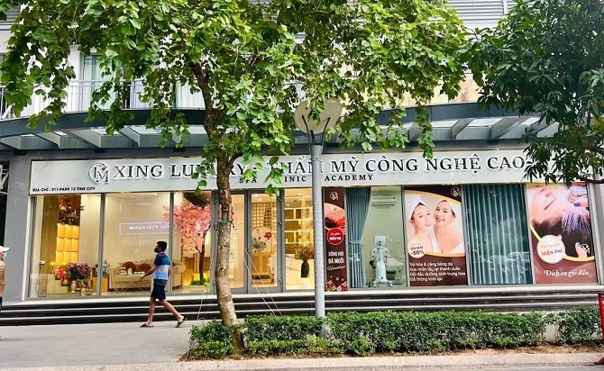 Cơ sở Xing Luxury thẩm mỹ công nghệ cao bị xử phạt 90 triệu đồng và đình chỉ hoạt động trong 24 tháng.