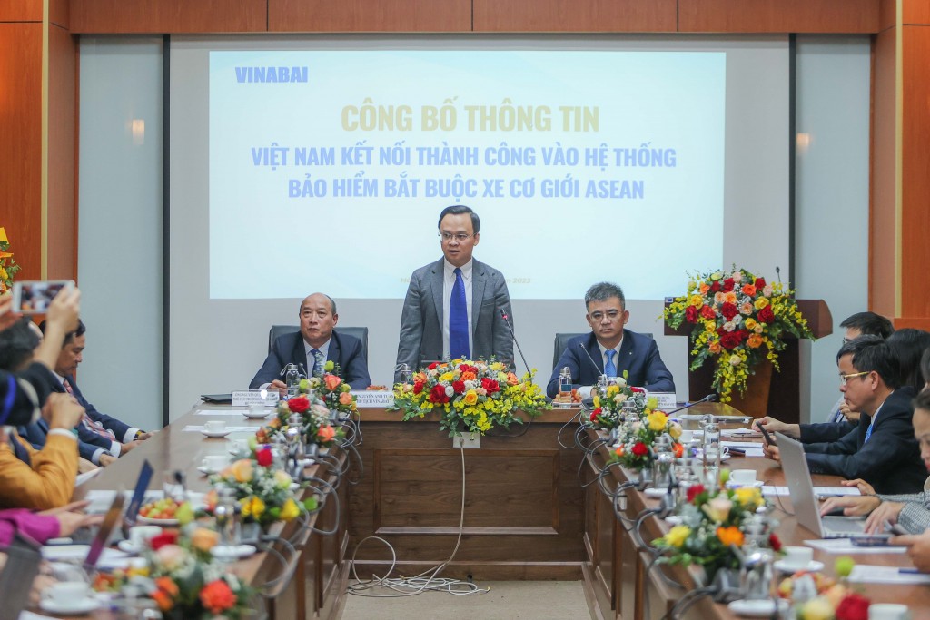 ông Nguyễn Anh Tuấn, Phó Chủ tịch Hiệp hội Bảo hiểm Việt Nam, Chủ tịch Hội đồng Quản trị Tổng Công ty cổ phần Tái Bảo hiểm Quốc gia Việt Nam (VINARE) làm Chủ tịch VINABAI.