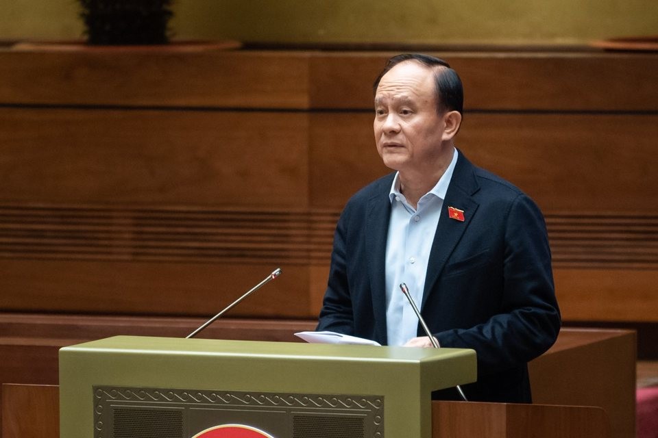 Chủ tịch HĐND TP, Phó Trưởng Đoàn đại biểu Quốc hội TP Hà Nội Nguyễn Ngọc Tuấn phát biểu tại hội nghị