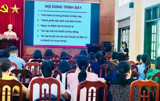 Tập huấn về tác hại của thuốc lá trong trường học tại huyện Đan Phượng