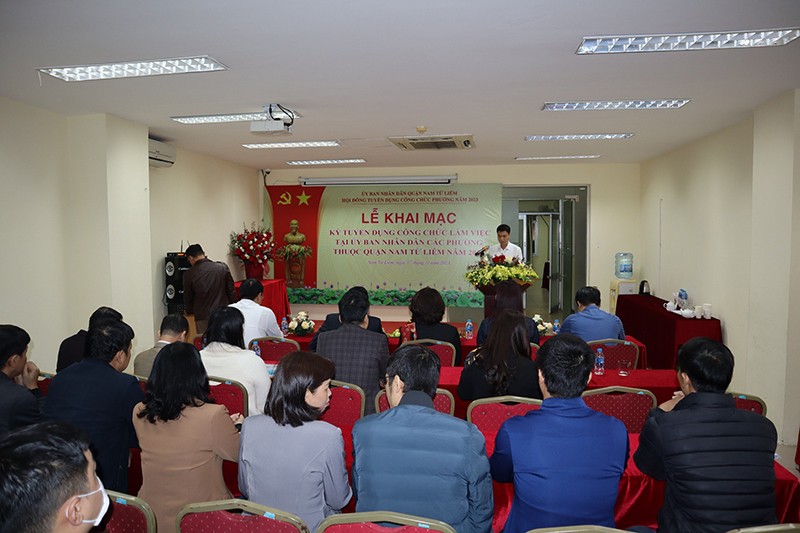 Quang cảnh lễ khai mạc kỳ thi tuyển dụng công chức phường năm 2023