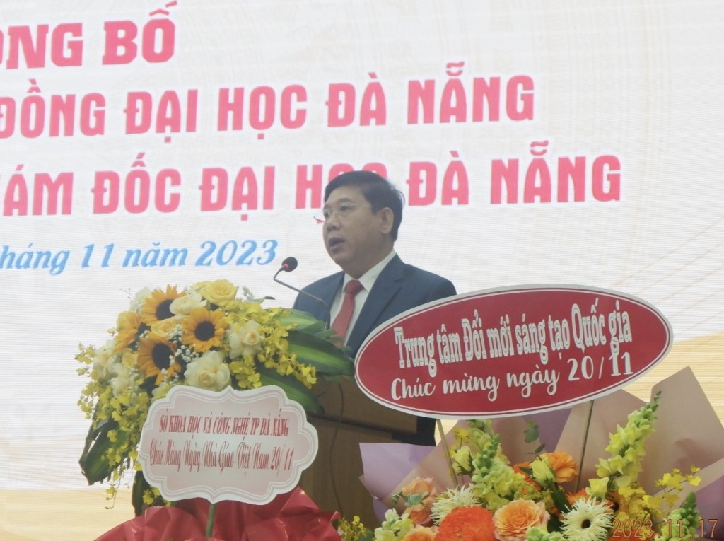 PGS.TS Nguyễn Mạnh Toàn phát biểu nhận nhiệm vụ tân Phó giám đốc Đại học Đà Nẵng (ảnh Trần Tuấn) nhận nhiệm vụ (