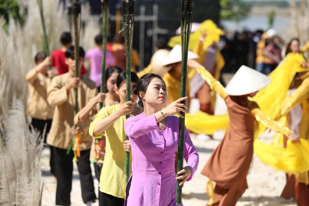 Linh thiêng đình Chèm - hấp dẫn ngay từ tổng duyệt