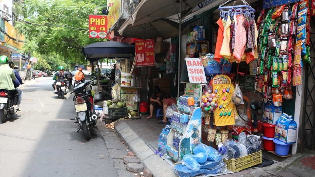 Tìm giải pháp hiệu quả trong việc quản lý lòng đường, hè phố