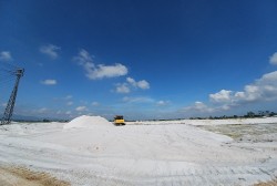 Quảng Nam: Nâng công suất khai thác mỏ cát trắng Hương An