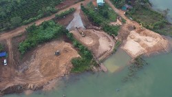 Gia Lai: Ngăn chặn khai thác cát trái phép lòng hồ Ia Ly