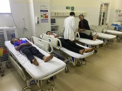 Đắk Lắk: 17 học sinh nhập viện nghi do ngộ độc