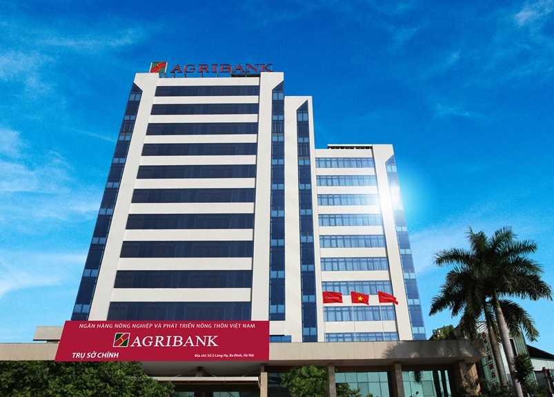Agribank vinh dự lần thứ 7 lọt Top 10 Doanh nghiệp lớn nhất Việt Nam