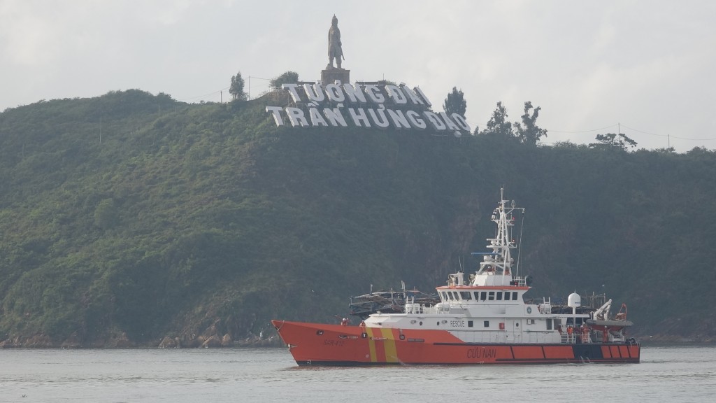 Cứu 39 ngư dân Quảng Ngãi gặp nạn trên biển