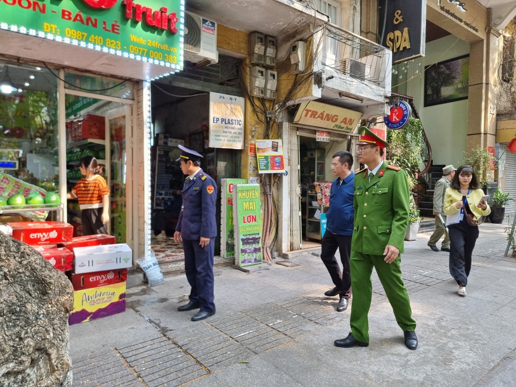 Phường Quán Thánh đẩy mạnh tuyên truyền, duy trì tiêu chí “Văn minh đô thị”