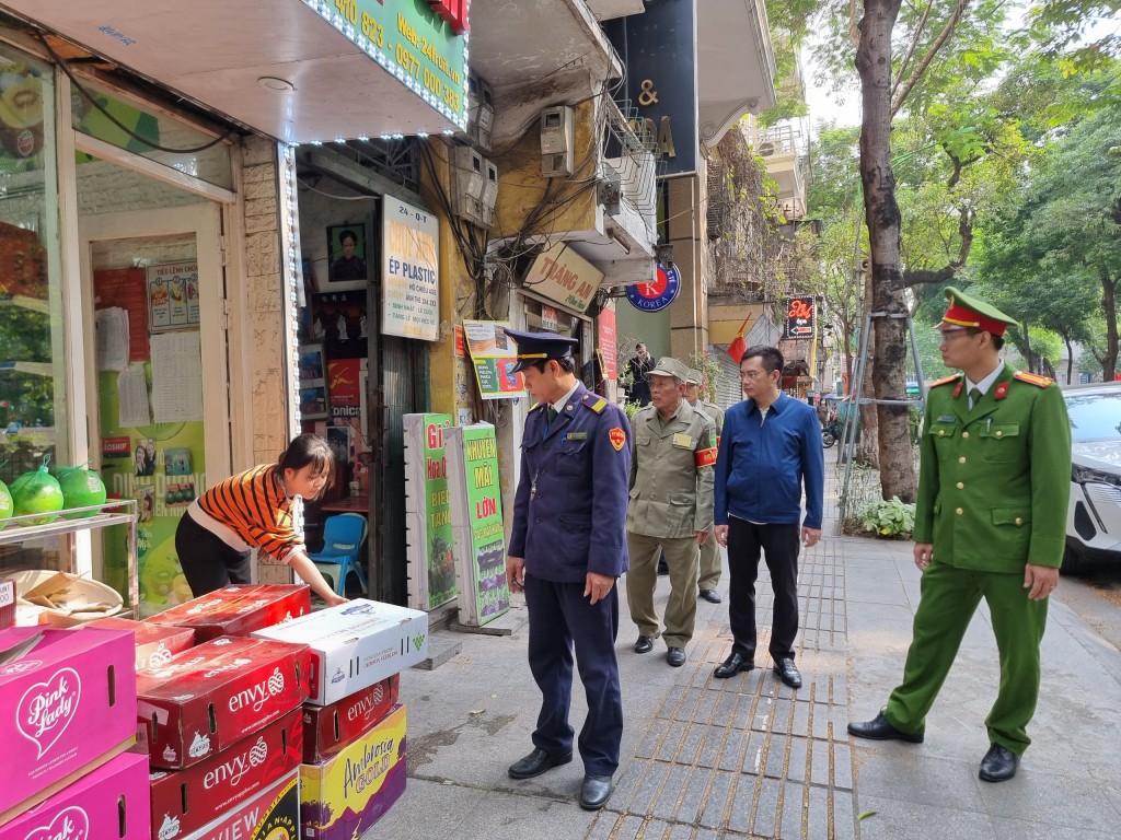 Phường Quán Thánh đẩy mạnh tuyên truyền, duy trì tiêu chí “Văn minh đô thị”