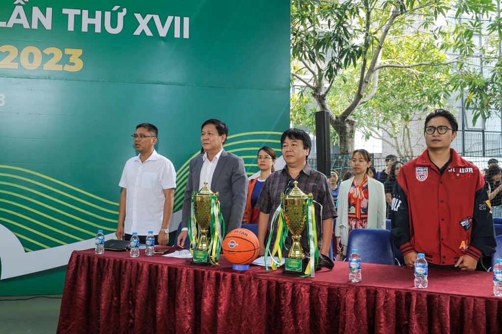 Khởi tranh Vòng chung kết giải Bóng rổ Học sinh Tiểu học Hà Nội