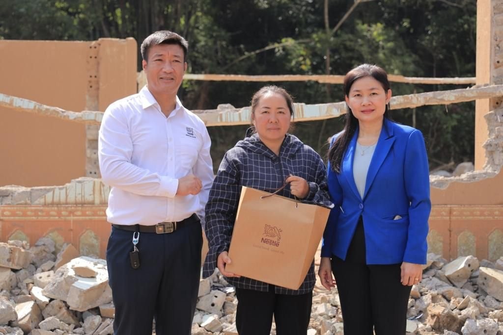 Nestlé Việt Nam và Hội LHPN Việt Nam đồng hành hỗ trợ các nạn nhân bị ảnh hưởng bởi lũ lụt tại Nghệ An tháng 10_2022