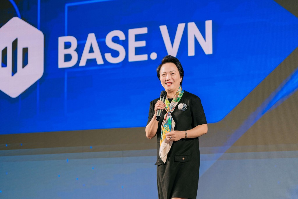 Bà Đặng Tuyết Dung, Giám đốc Visa Việt Nam và Lào, phát biểu tại Lễ khai mạc sự kiện Base SaaS Day 2023