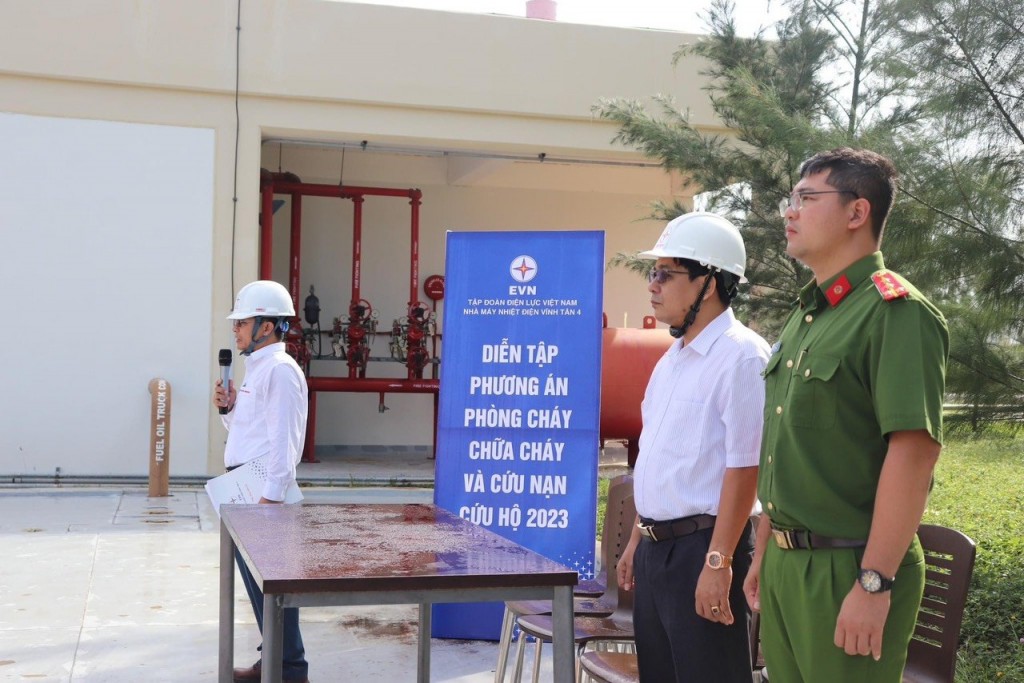 Nhiệt điện Vĩnh Tân 4 tổ chức diễn tập PCCC cho người lao động