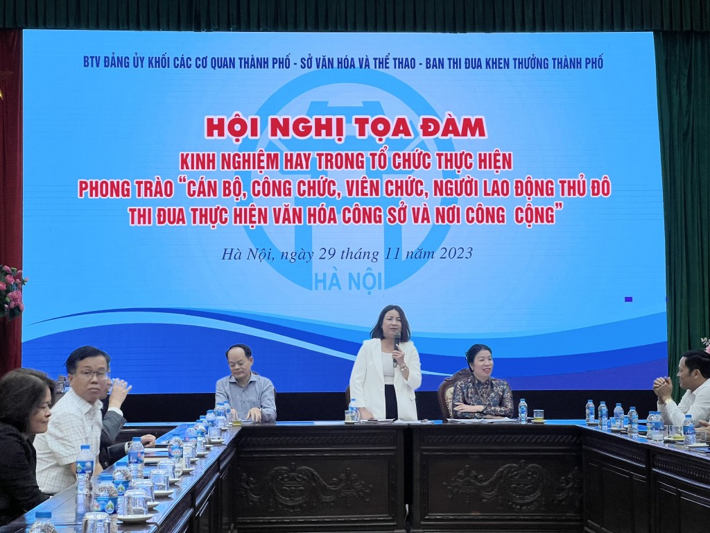 Đồng Phạm Thị Nguyên Hạnh - Phó Bí thư Đảng ủy khối các cơ quan thành phố phát biểu kết luận tọa đàm