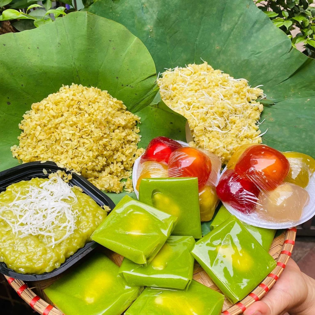Cốm Mễ Trì - một trong những đặc sản Hà Nội được giới thiệu trong Lễ hội văn hóa ẩm thực