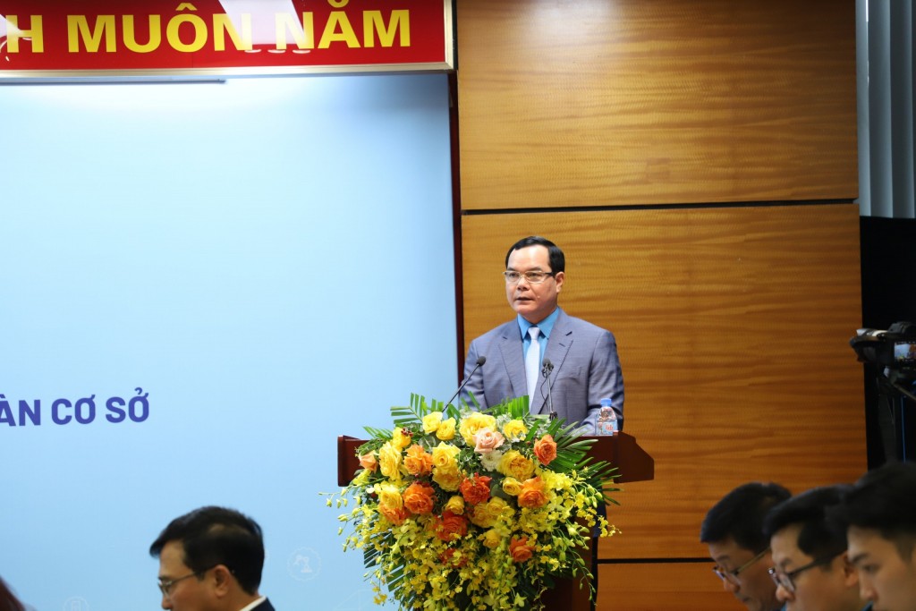 Ủy viên Ban Chấp hành Trung ương Đảng, Chủ tịch Tổng Liên đoàn Lao động Việt Nam Nguyễn Đình Khang