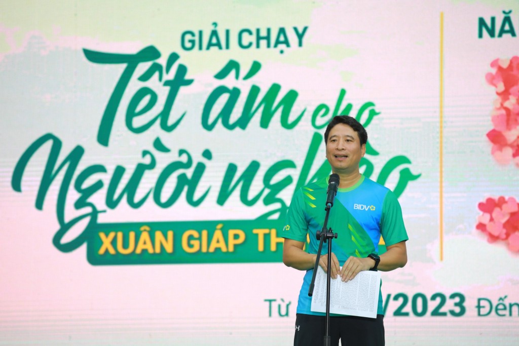 Ông Trần Phương - Phó Tổng giám đốc, Chủ tịch Công đoàn BIDV, Trưởng Ban tổ chức Giải chạy BIDVRUN phát động chương trình