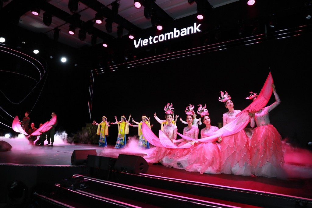 Các tiết mục văn nghệ đặc sắc tại Hội thi “Văn hoá Vietcombank dưới ánh sáng tư tưởng Hồ Chí Minh”