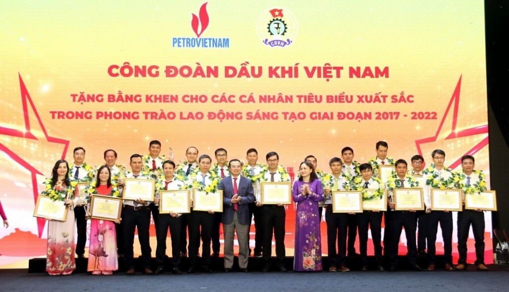 CĐDKVN khen thưởng các cá nhân xuất sắc trong phong trào Lao động sáng tạo giai đoạn 2017 - 2022