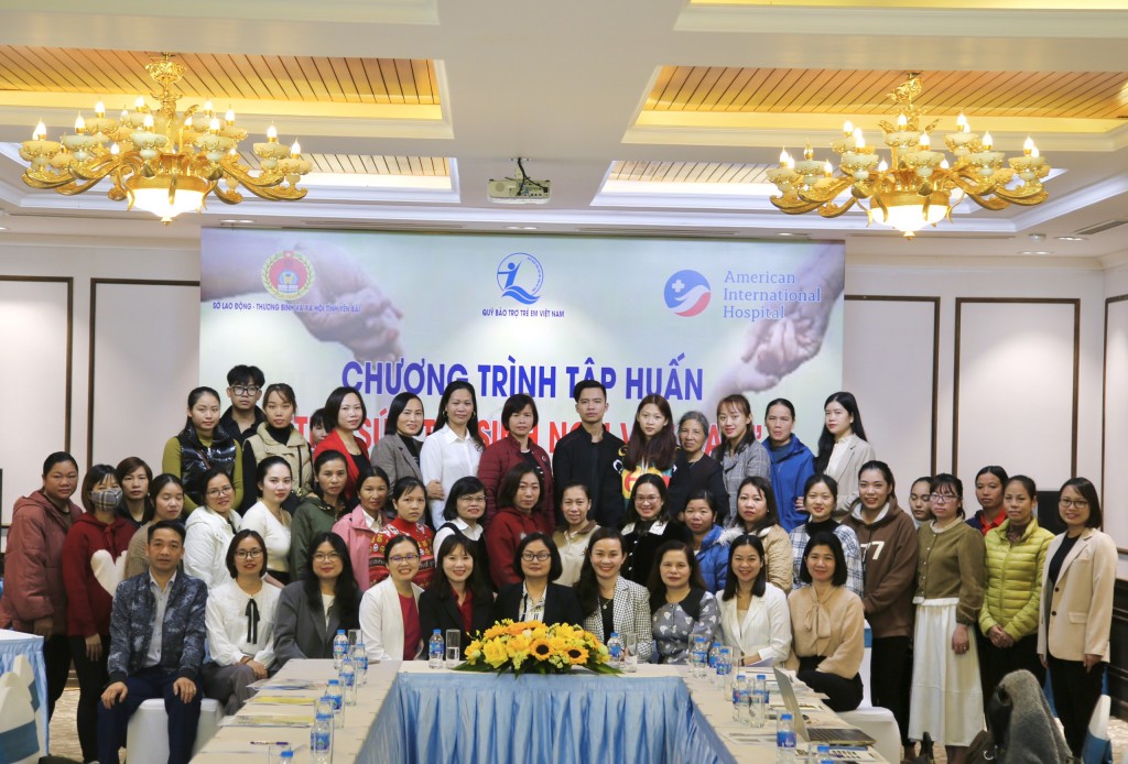 Buổi khai mạc chương trình tập huấn “Tiếp sức trẻ sinh non Việt Nam”