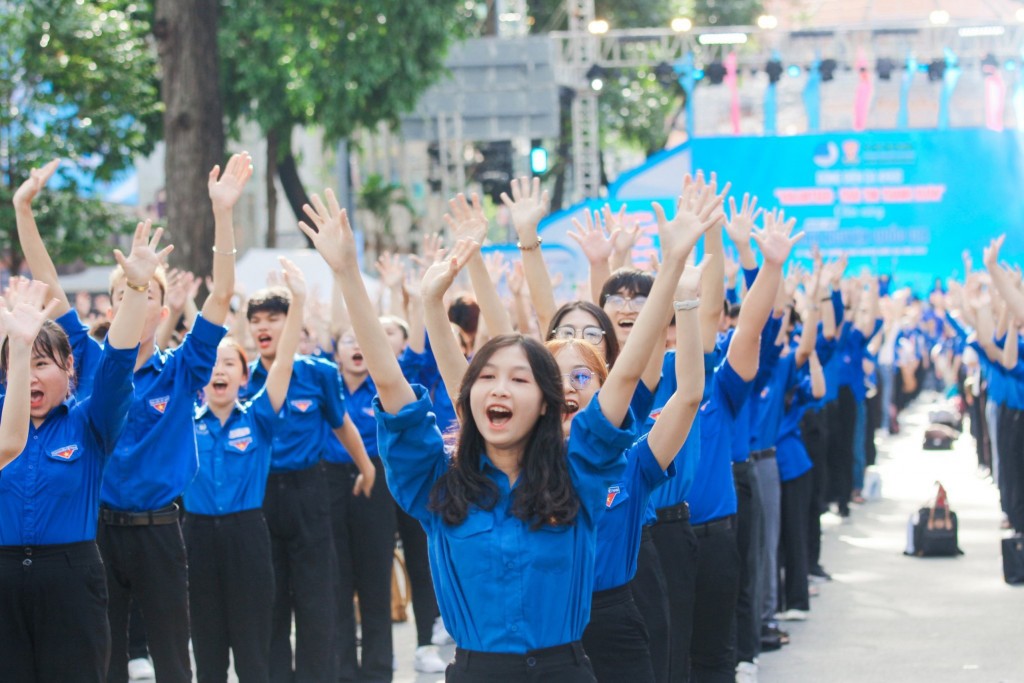 Ngày hội với khoảng 2.000 tình nguyên tham gia