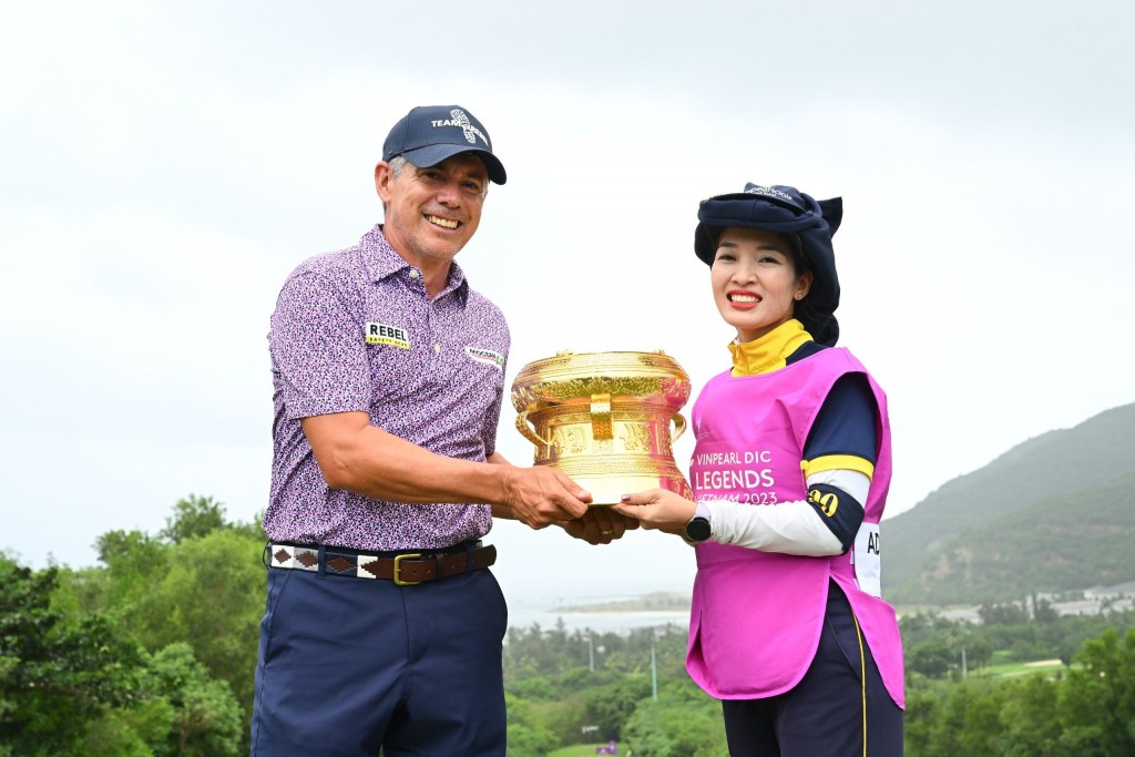 Golfer người Brazil vô địch Vinpearl DIC Legends Việt Nam 2023