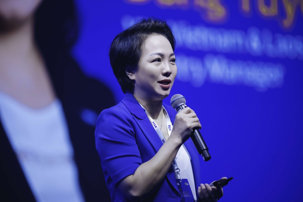 Bà Đặng Tuyết Dung, Giám đốc Visa Việt Nam và Lào, phát biểu khai mạc sự kiện