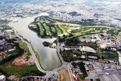 Xây dựng tỉnh Lâm Đồng phát triển giàu mạnh và văn minh