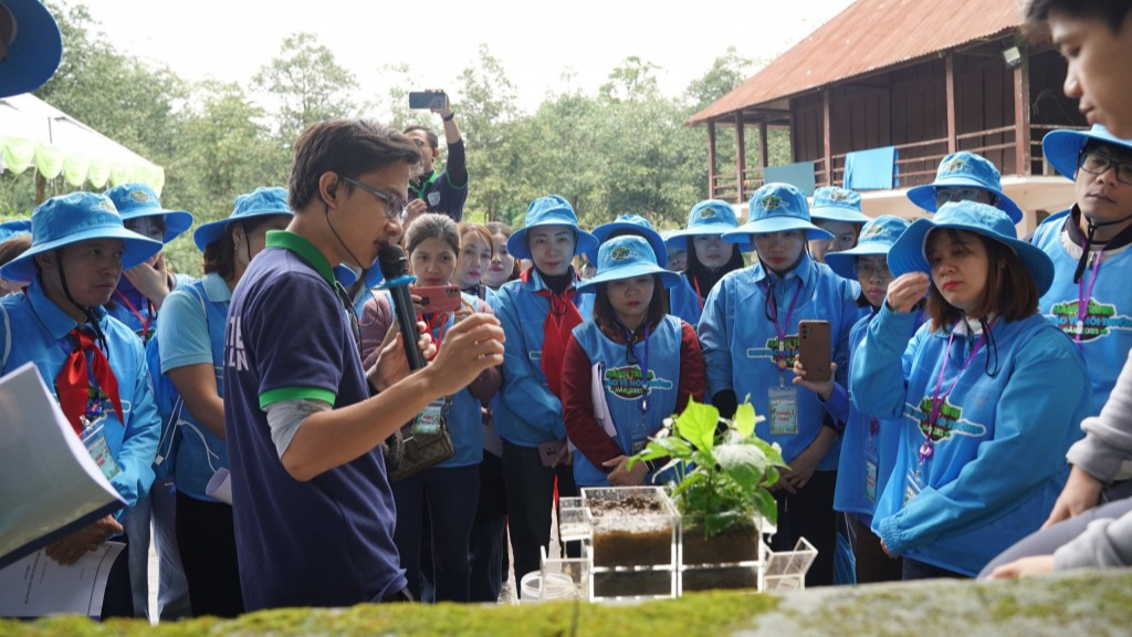 Trải nghiệm “lớp học trong rừng” để bảo vệ nguồn nước và môi trường