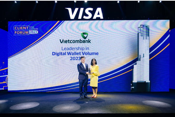 Visa vinh danh Vietcombank ở 12 hạng mục giải thưởng