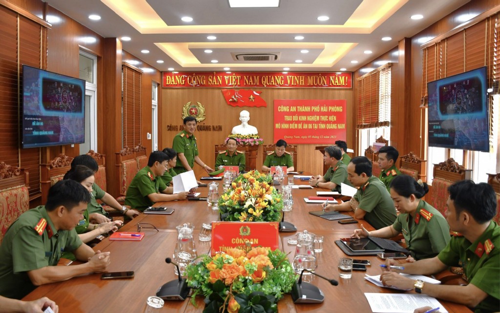 Đoàn công tác Công an TP Hải Phòng vừa có buổi học tập, trao đổi kinh nghiệm mô hình điểm Đề án 06 tại Quảng Nam
