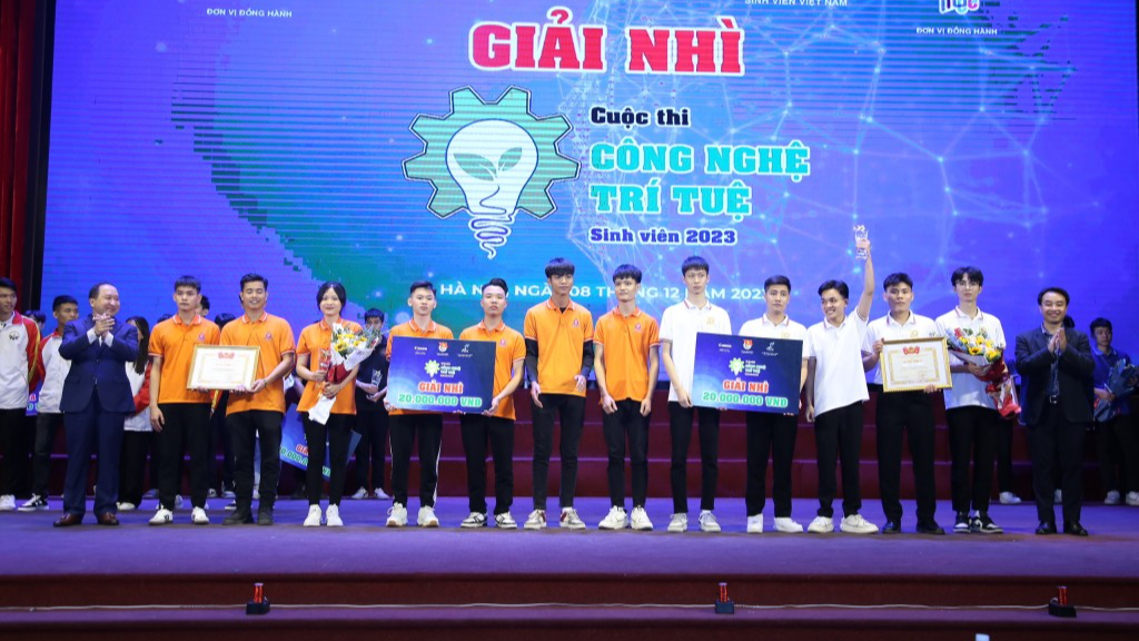 Các đội đoạt giải Nhì được vinh danh 