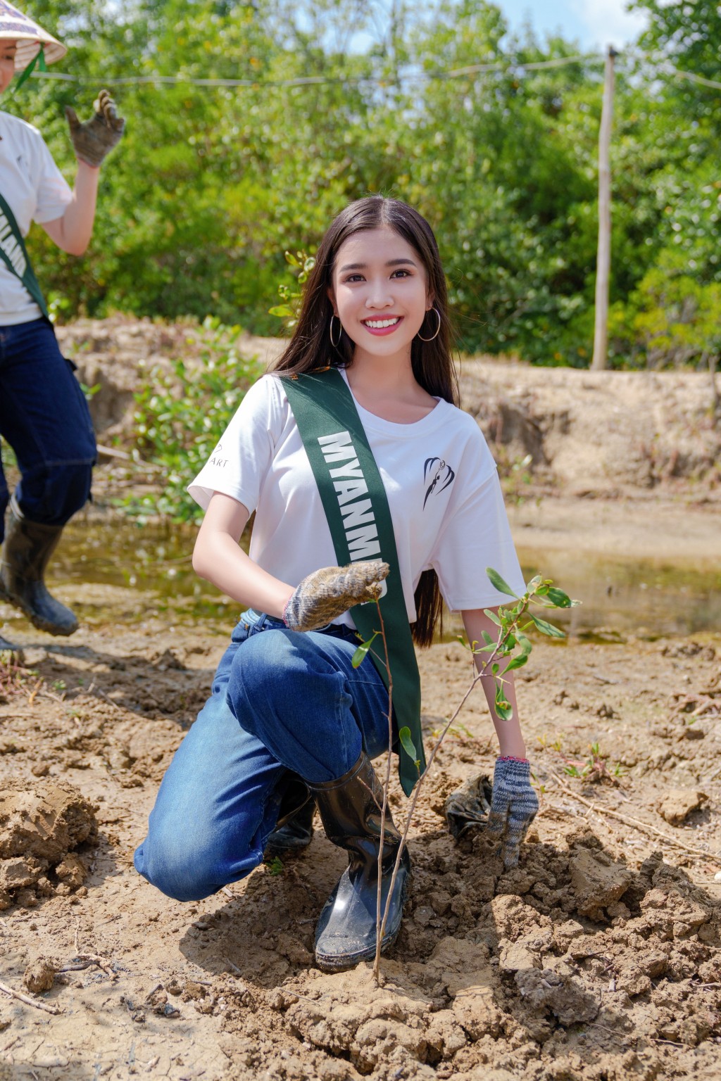 Thí sinh Miss Earth 2023 khám phá rừng ngập mặn Cần Giờ