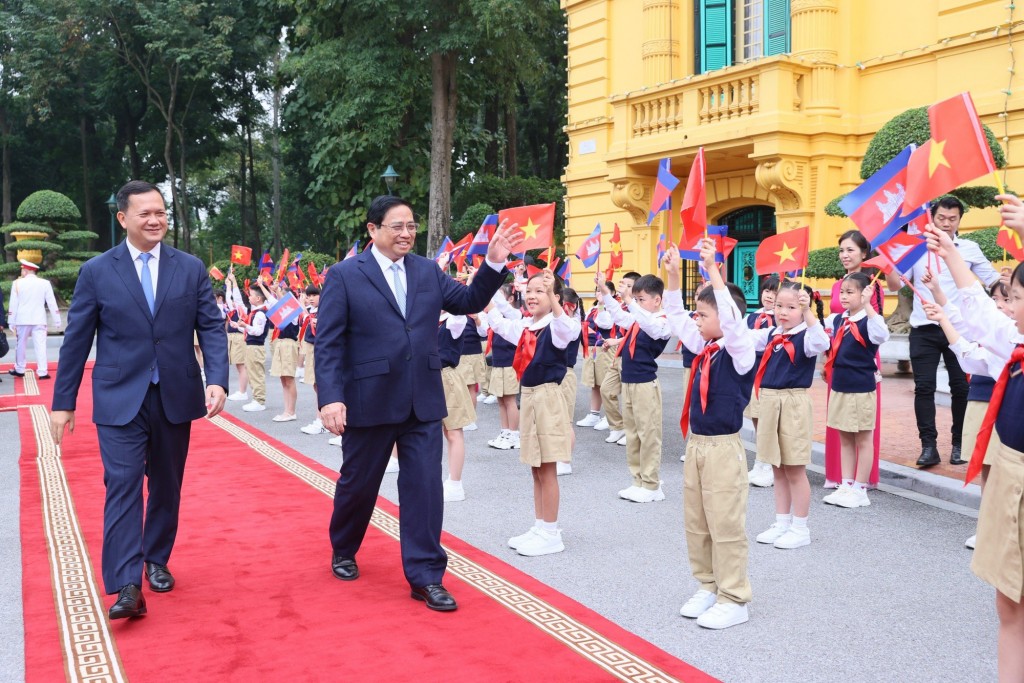 Sáng 11/12, tại Phủ Chủ tịch, Thủ tướng Phạm Minh Chính chủ trì Lễ đón Thủ tướng Campuchia Samdech Moha Bovor Thipadei Hun Manet thăm chính thức Việt Nam - Ảnh: VGP/Nhật Bắc