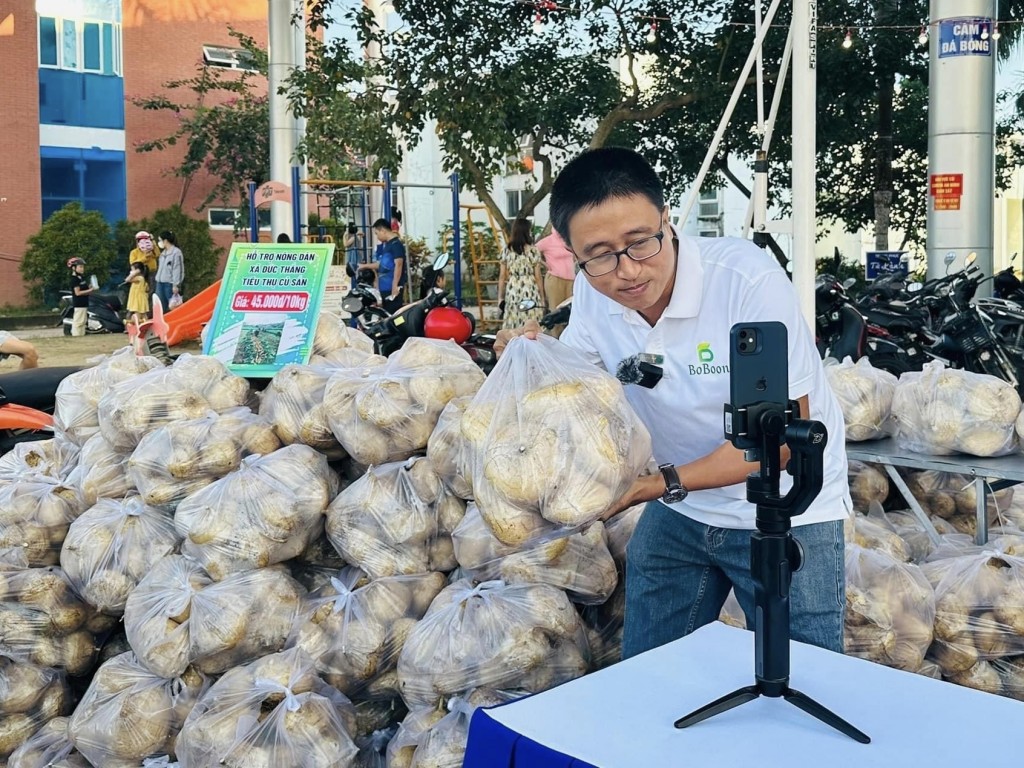 Đoàn viên, thanh niên tỉnh Quảng Ngãi ứng dụng chuyển đổi số trong tiêu thụ sản phẩm đặc sản địa phương 