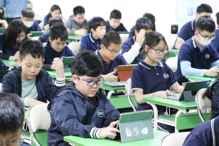 Newton: Ngôi trường tư giữ hàng nghìn tấm huy chương quốc tế mỗi năm