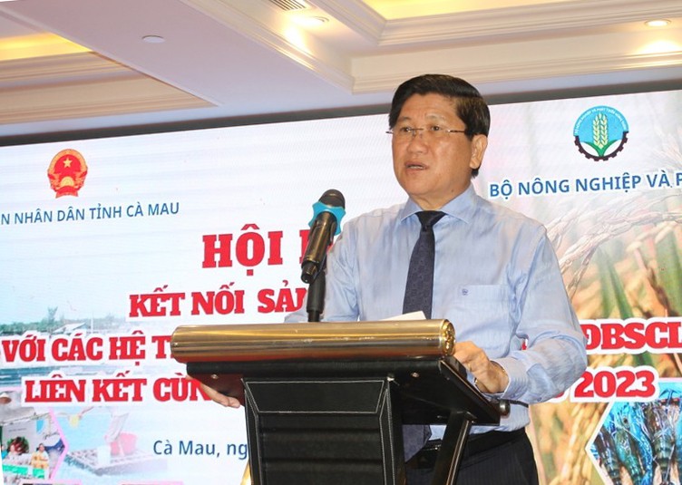 Ông Lê Văn Sử - Phó Chủ tịch UBND tỉnh Cà Mau, phát biểu chào mừng hội nghị.