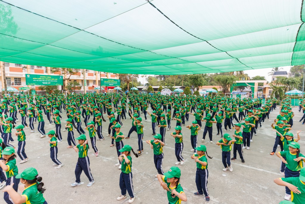 11.032 học sinh lập kỷ lục Việt Nam với màn đồng diễn thể dục ấn tượng