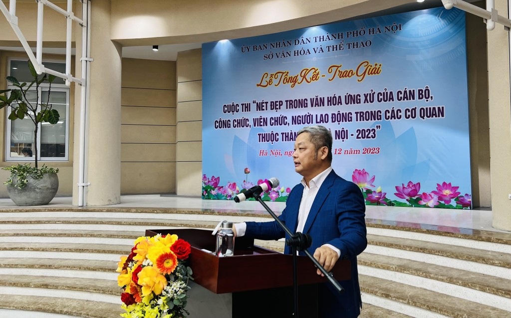Đồng chí Bùi Minh Hoàng - Trưởng phòng Xây dựng Nếp sống văn hóa và Gia đình phát biểu tổng kết cuộc thi