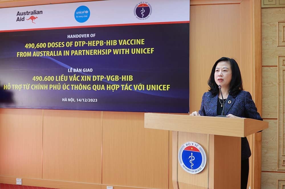 Bộ trưởng Bộ Y tế: Hành động nhanh chóng nhất để đưa 490.600 liều vaccine 5 trong 1 vào tiêm chủng