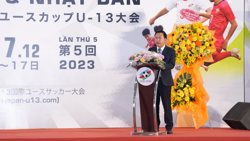 Ông Bùi Hữu Toàn - Giám đốc Sở Văn hóa, Thể thao và Du lịch, thừa uỷ quyền lãnh đạo tỉnh, phát biểu chào mừng giải