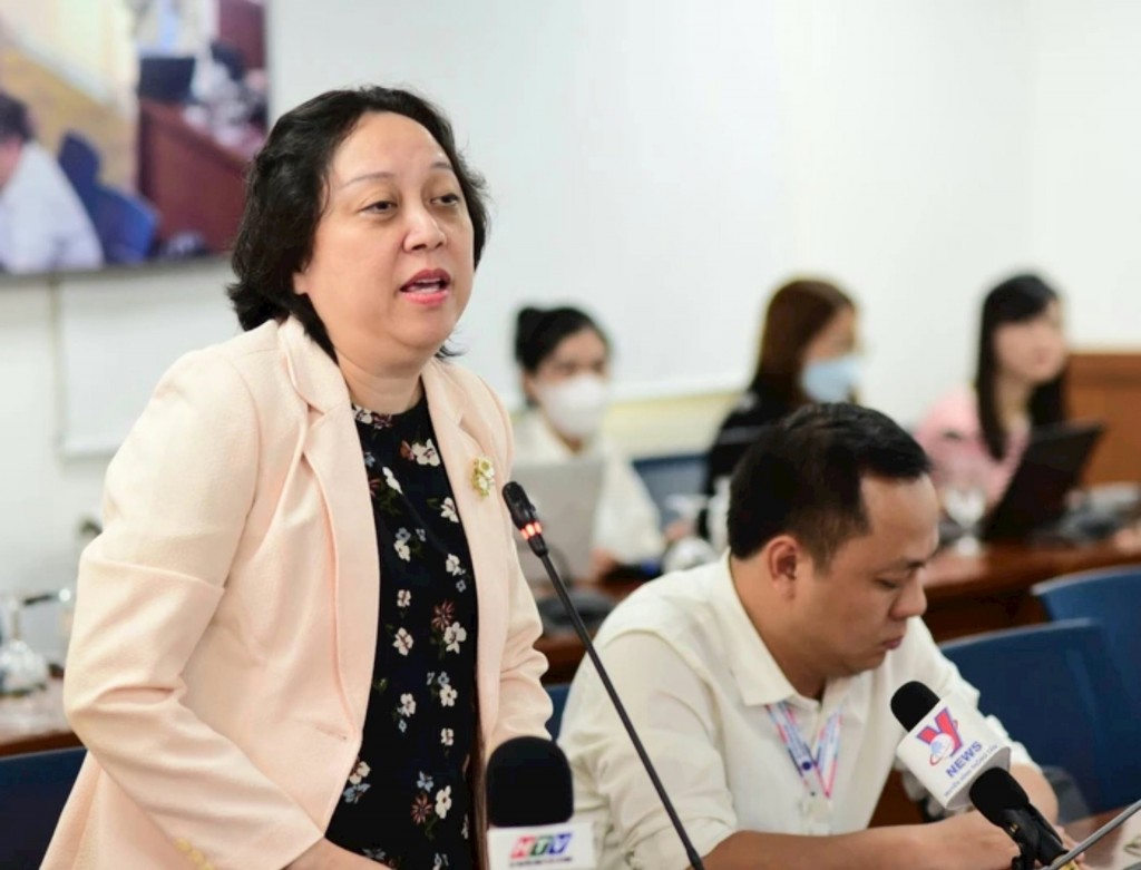 Bà Phạm Khánh Phong Lan - Trưởng Ban Quản lý An toàn thực phẩm TP HCM thông tin trong buổi họp báo về vụ ngộ độc thực phẩm ở sự kiện Trung thu tại Thủ Đức trước đó