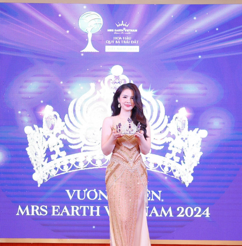 Vương miện dành cho Hoa hậu Quý bà Trái đất Việt Nam