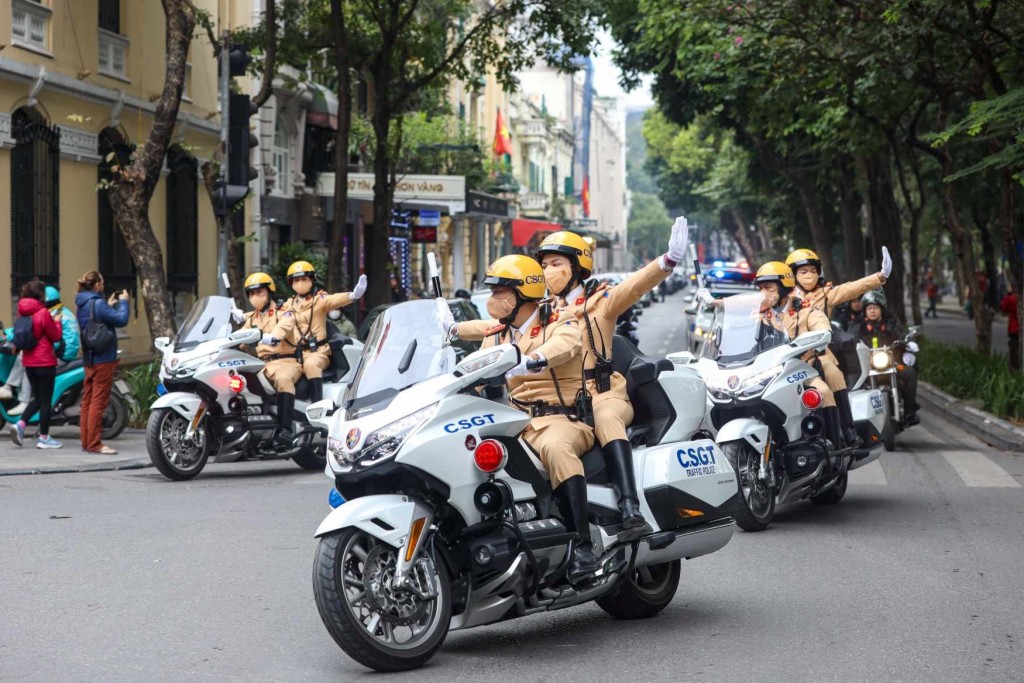 Sáng 18.12, Công an TP.Hà Nội tổ chức ra quân trấn áp tội phạm, đảm bảo an ninh dịp tết Nguyên đán Giáp Thìn 2024