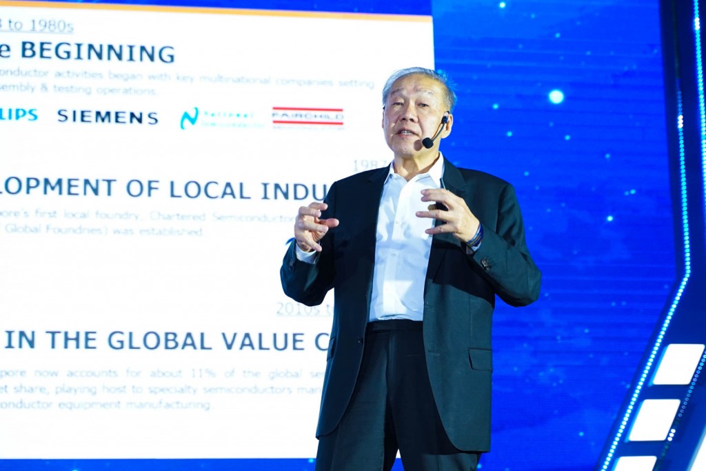 GS. Teck-Seng Low - Phó Chủ tịch cấp cao tại Đại học Quốc gia Singapore (NUS) là diễn giả chính tại Tọa đàm “Công nghệ bán dẫn - Nền tảng của thế giới hiện đại” sẽ diễn ra vào sáng 18/12.